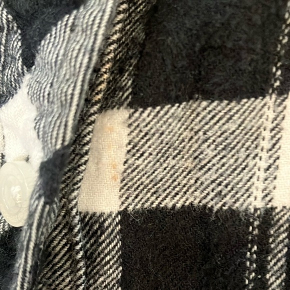 Weatherproof Vintage women’s medium (in my opinion) flannel cotton Plaid Shirt - Picture 12 of 15